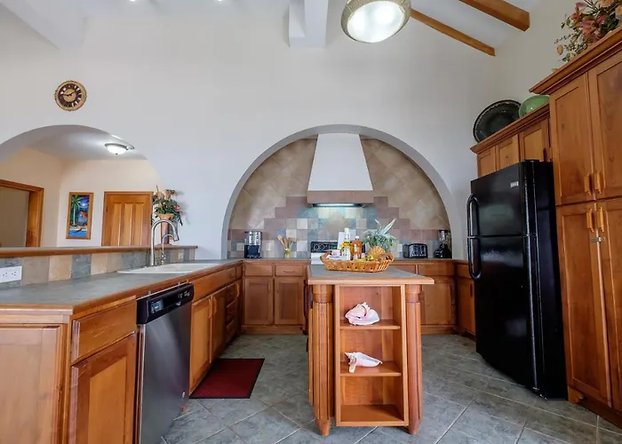 El Gran Castillo De Arena - 4 Bedroom Villa San Pedro (Ambergris Caye)