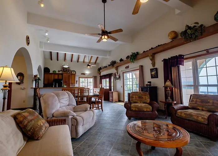 El Gran Castillo De Arena - 4 Bedroom San Pedro (Ambergris Caye)
