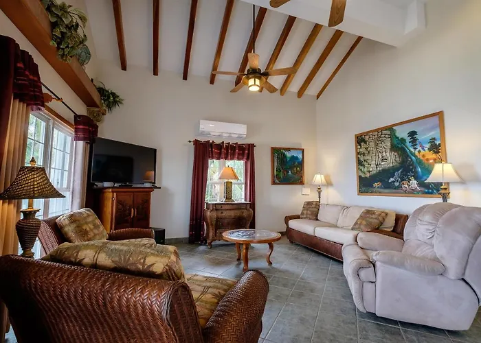 El Gran Castillo De Arena - 4 Bedroom * San Pedro (Ambergris Caye)