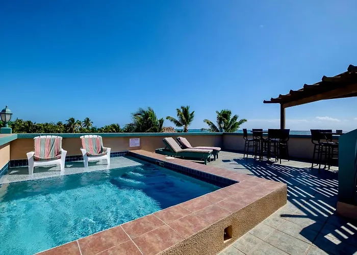 Villa El Gran Castillo De Arena - 4 Bedroom San Pedro (Ambergris Caye)